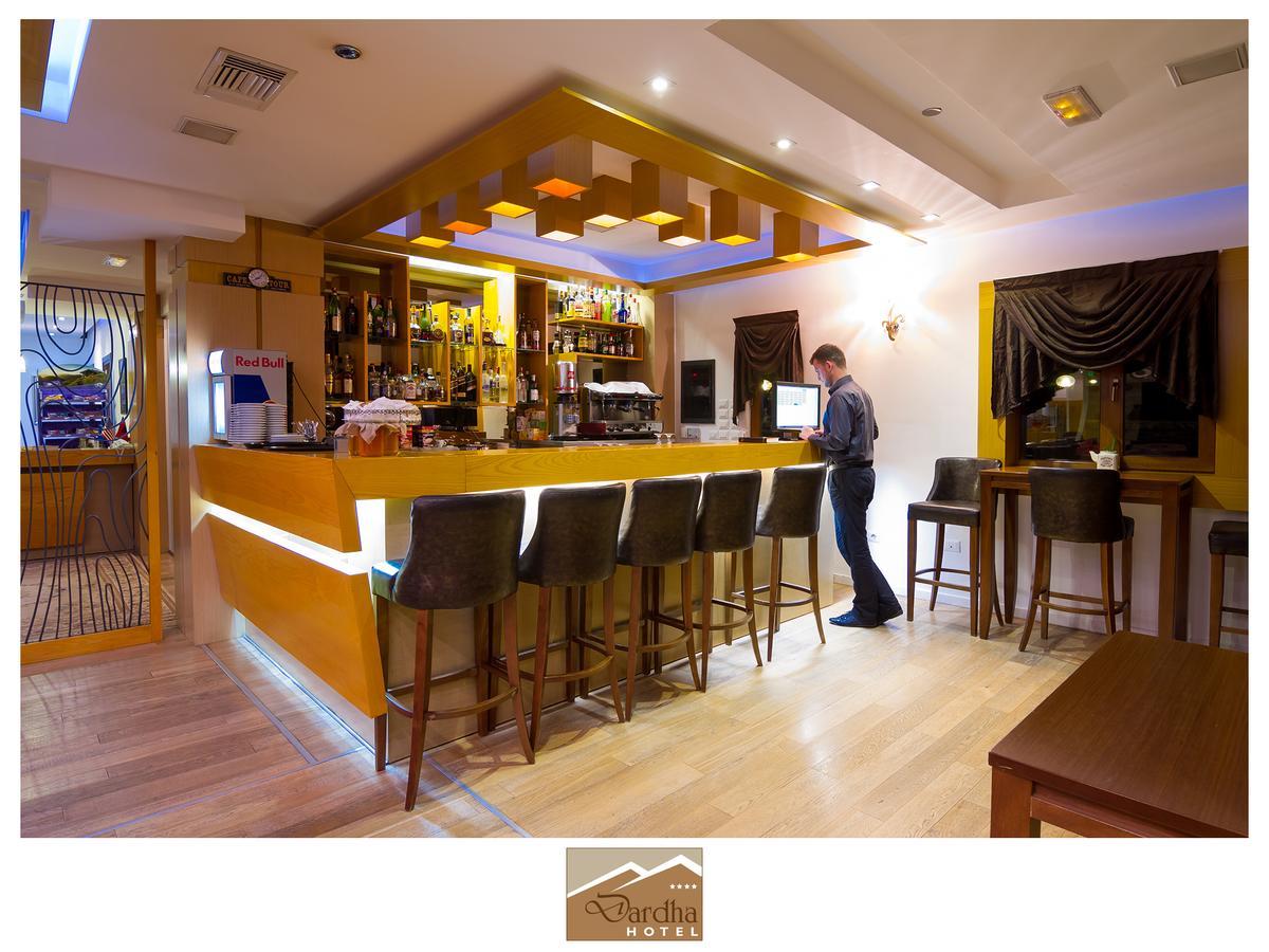 Hotel Dardha ภายนอก รูปภาพ
