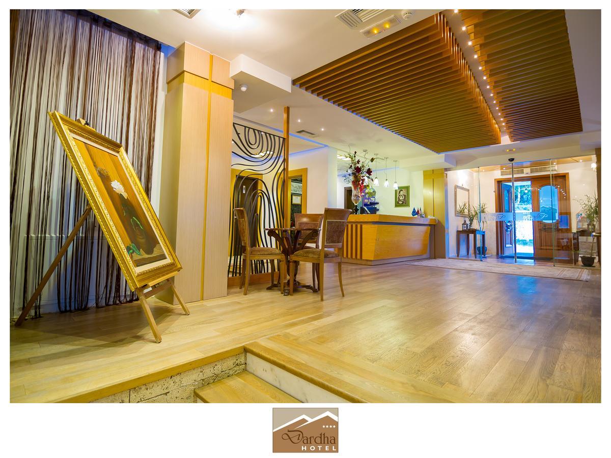 Hotel Dardha ภายนอก รูปภาพ